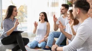 British Sign Language (BSL) for British Sign Language Communicator